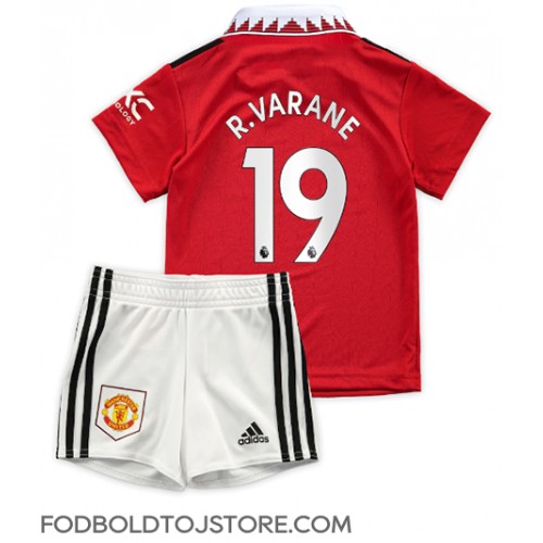 Manchester United Raphael Varane #19 Hjemmebanesæt Børn 2022-23 Kortærmet (+ Korte bukser)